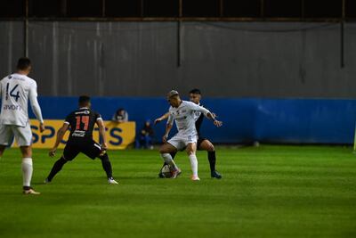 Nacional y Olimpia se enfrentan en el Arsenio Erico