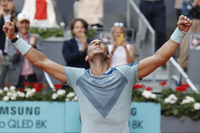 El tenista Rafael Nadal celebra tras imponerse al belga David Goffin en su partido de octavos de final del torneo Mutua Madrid Open, ayer en la Caja Mágica en Madrid.