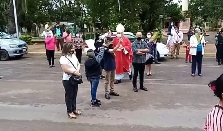 La bendición de las palmas se realizó frente de la explanada de la catedral