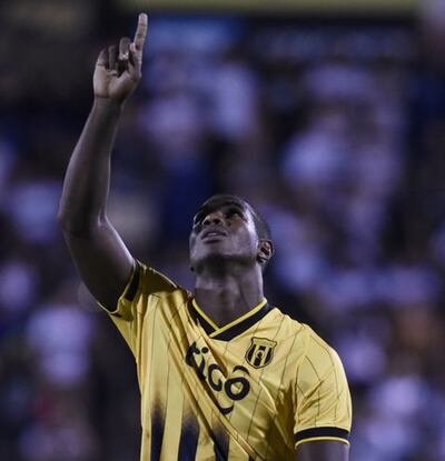 Jhohan Romaña fue suspendido dos partidos.