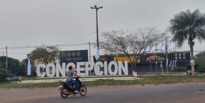 Con bandera en diversos puntos estratégicos, los concepcioneros manifestaron la solidaridad con los familiares de Óscar Denis y Adelio Mendoza. Además expresan su rechazo y repudio al grupo criminal EPP.