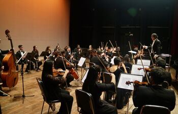La Orquesta Sinfónica del Congreso Nacional.