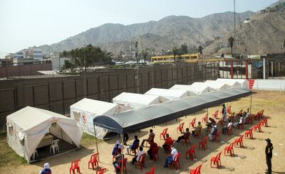 Puesto de  control médico para detectar casos de covid-19   en el penal de Lurigancho, en Lima.