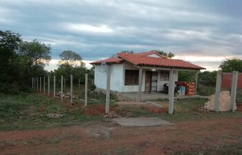 El km 36 de el barrio valle claro de Emboscada, se ha vuelto muy peligroso por los adictos que realizan robos en la zona.
