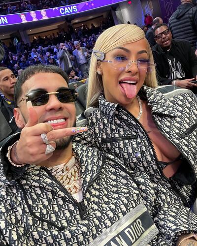 Los artistas Anuel y Yailin anunciaron que están en la dulce espera de una niña.