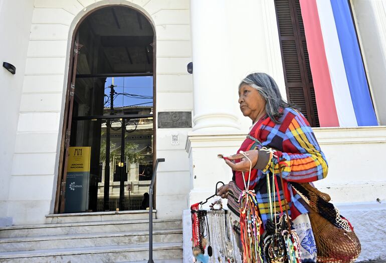 Los censos o padrones coloniales que se conservan en el Archivo Nacional de Asunción reflejan la población colonial y especialmente la situación de los nativos.