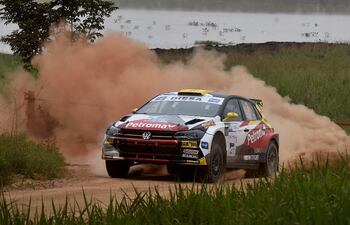 Gustavo Saba ganó las dos carreras del sábado y domingo