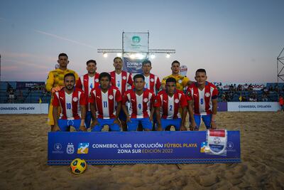 La Albirroja de fútbol playa tuvo un exitoso estreno.