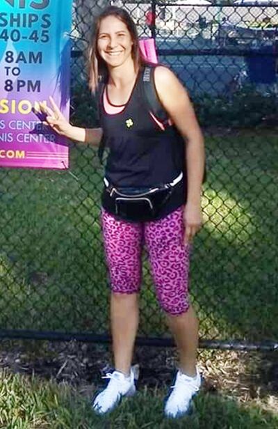 Susana Viñales juega con Nathalia Hume.