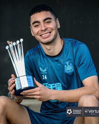 Miguel Almirón, elegido como el “Jugador del Mes” de octubre por parte de los aficionados de la Asociación de Futbolistas Profesionales de Inglaterra.
