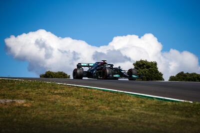 El monoplaza conducido por Hamilton, durante los entrenamientos de este viernes.