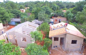 Diputados aprobaron más deuda para la construcción de viviendas sociales solicitado por el Gobierno como parte del plan de reactivación económica. La propuesta fue modificada y vuelve al Senado.