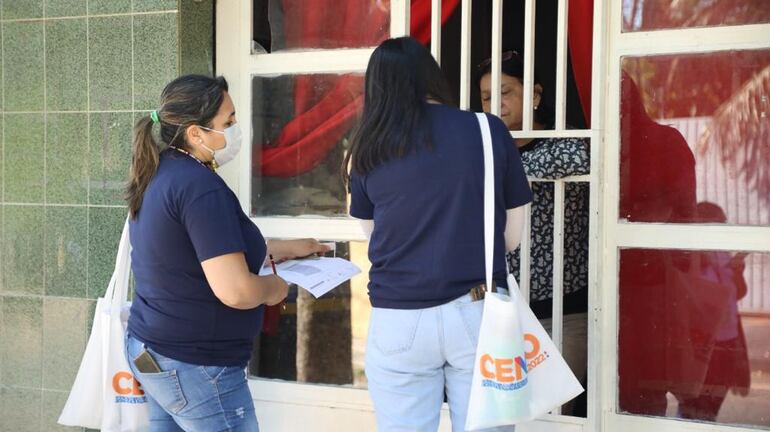 Los censistas deberán estar debidamente uniformados y acreditados, y con sus elementos de trabajo.