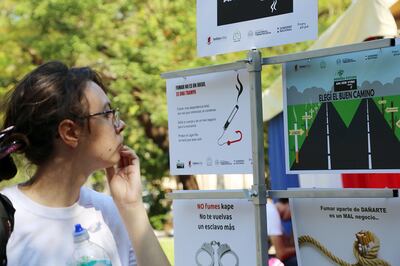 Unos 48 afiches, en el marco de la campaña “Respirá futuro, ani nde výro”, serán expuestos hoy en las redes del Ministerio de Salud, en alianza con el Instituto Superior de Bellas Artes.