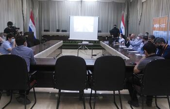 Esta mañana se llevó a cabo la junta de aclaraciones, en la sede del MOPC, en Asunción.