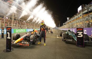 El mexicano Sergio Pérez se impuso en el Gran Premio de Arabia, que lo tuvo partiendo desde la “pole” para cerrar la carrera como vencedor.