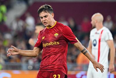 Paulo Dybala reacciona durante el partido que Roma ganó ayer 3-0 al Monza.