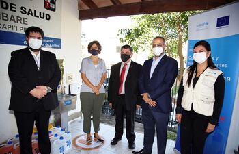 En Capiipery, de Lambaré, se realizó la entrega de lavatorios e insumos para prevenir el covid.