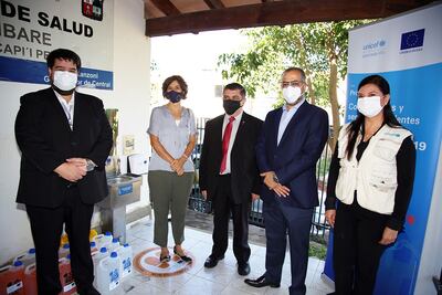 En Capiipery, de Lambaré, se realizó la entrega de lavatorios e insumos para prevenir el covid.