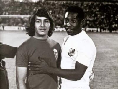 Saturnino Arrúa y Pelé.