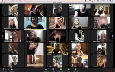 Captura de pantalla de las clases virtuales de danza, entre profesores y alumnos.