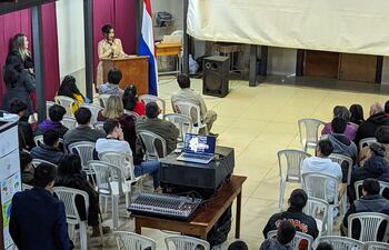 Festival de Cine La Heroica en la ciudad de Piribebuy.