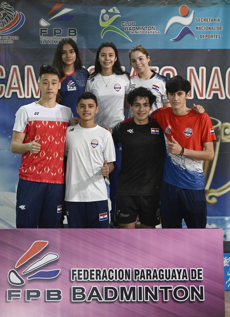 Intenso preparativo de los chicos para la competencia en octubre.