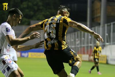 Bobadilla viajaría el miércoles a Brasil.