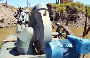 Los enormes motores de la motobomba para enviar el liquido hacia los arrozales. ARCHIVO.