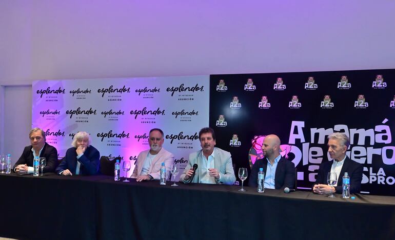 Tras su arribo a Asunción, los integrantes de Les Luthiers brindaron una conferencia de prensa en la que destacaron la vigencia del estilo de humor que proponen.