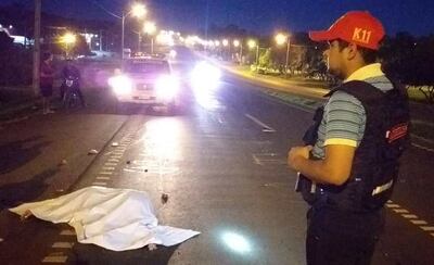 La mujer murió en el acto a raíz de severas lesiones en la cabeza.