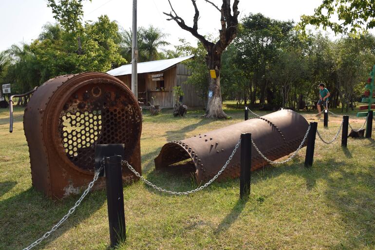 Vestigios de la presencia del tren en Salitre Cue, que es un museo histórico al aire libre.