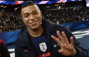 Kylian Mbappé marcó ayer cuatro goles para Francia.