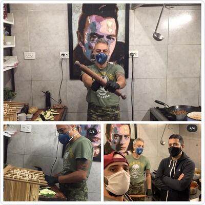 El baterista de Attaque 77, Leo de Cecco, cocina y ofrece delivery en esta cuarentena.