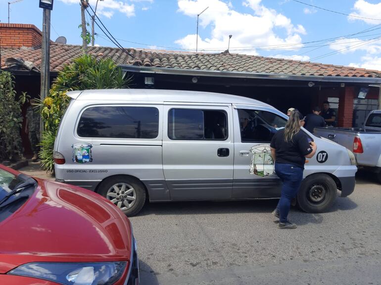 Camioneta de la Municipalidad de Areguá.