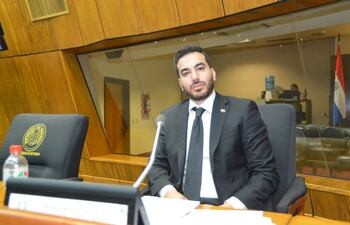 Juan Manuel Ayala Acevedo, de 27 años, el nuevo diputado por Pedro Juan Caballero, asumió meses atrás en reemplazo de su tío, el fallecido Robert Acevedo.