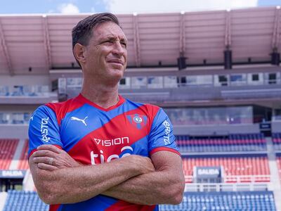 Facundo Sava, con la camiseta de Cerro Porteño, en La Nueva Olla.