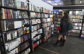 Diversos títulos se pueden encontrar en los stands de la Feria Internacional del Libro (FIL).