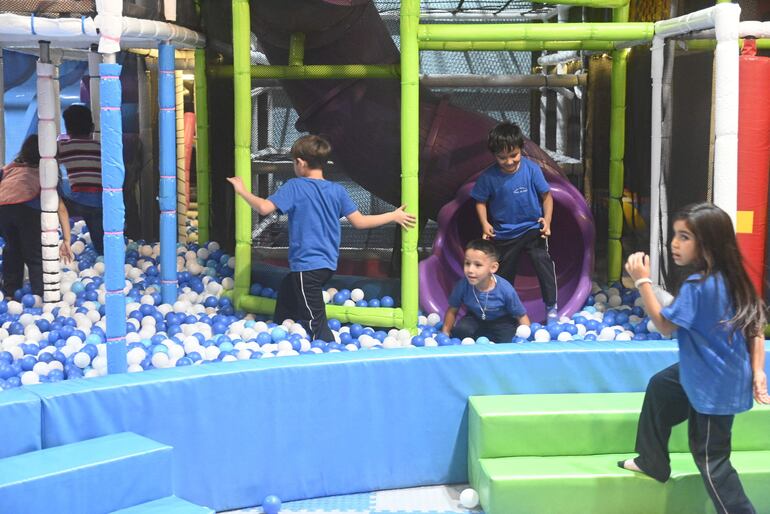 En Sky Games de Multiplaza, las horas son muy entretenidas.