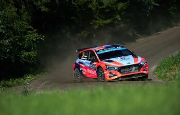 Fabrizio Zaldívar logró lidiar de gran manera con la lluvia y terminó en la cuarta posición ayer.