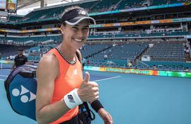 La rumana Sorana Cirstea, 74 del ranking mundial, dio la sorpresa ayer al superar a la bielorrusa Arya Sabalenka y acceder a semifinales.