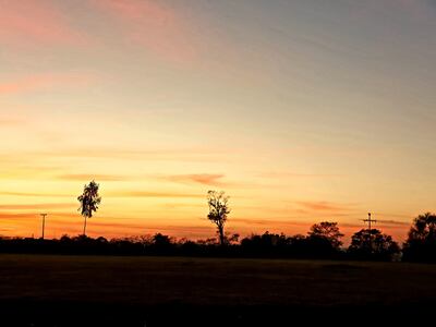 La Dirección de Meteorología anuncia una jornada fría a cálida en el este del país.