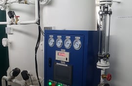 Inauguran planta productora de oxígeno medicinal en el Hospital de Villa Elisa.