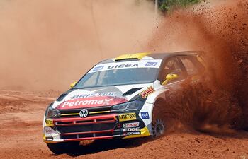 Gustavo Saba obtuvo ayer el triunfo en el Súper Prime del autódromo, que si fuera clasificatorio para el Transchaco Rally, hubiera sido su novena “pole” en el “Rubén Dumot”.