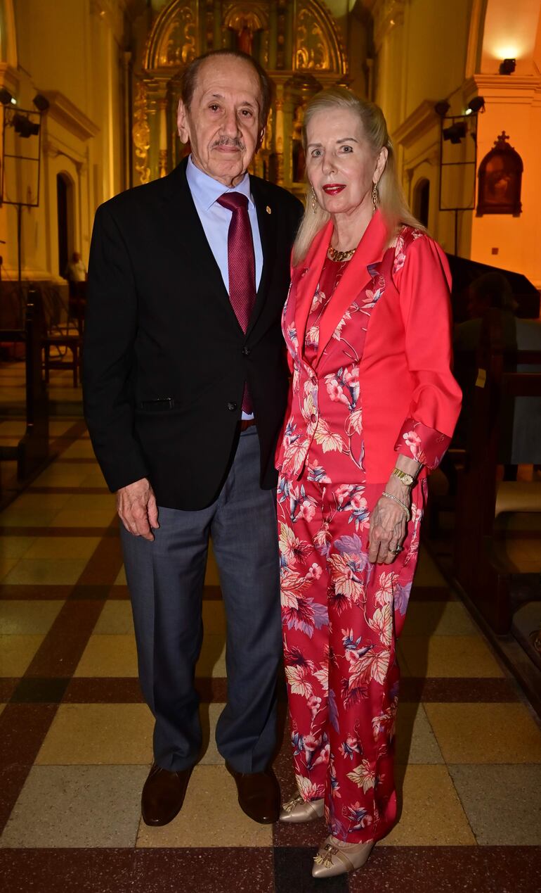 José Antonio Moreno Ruffinelli y Marthú Rodríguez Alcalá de Moreno.