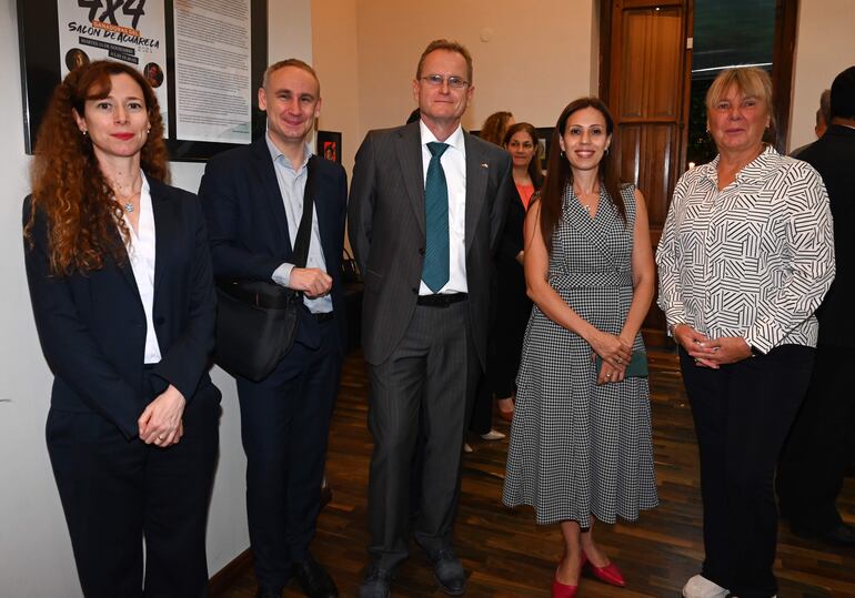 María Antonia Gwynn, Daniel Plakermann, Bernhard Bosl, Gisela Di Módica y Marion Gottmann.
