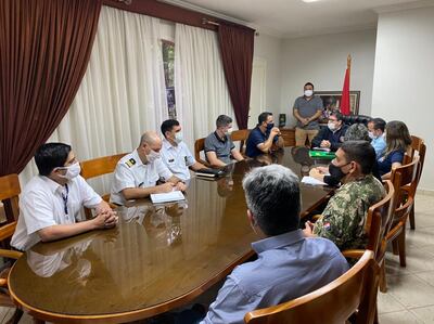 Representantes de diferentes instituciones conformaron el Centro de Operaciones de Emergencia.