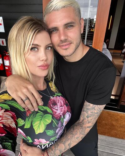 Con esta foto junto a su esposa Wanda Nara, el futbolista Mauro Icardi confirmó que están juntitos nuevamente.