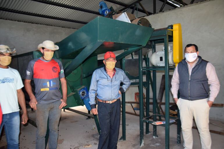 Los equipos de la fábrica de almidon para Azame Kue de Yuty