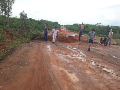 Tacuatí: clausuran puente provisorio construído por el MOPC.
